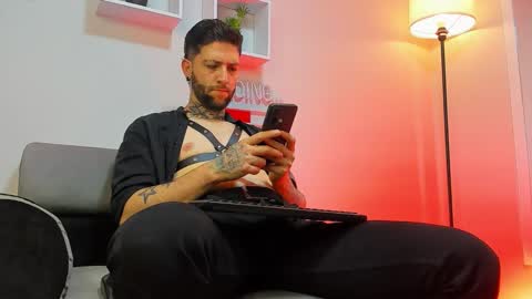 supreme_alpha_ online show from 11/13/25, 03:05