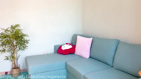 Snapshot of supremeraven chatting on 01/13/25, 07:00 Raven - Ravie online show from 01/13/25, 07:00