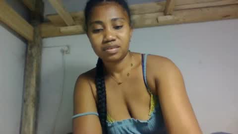 Snapshot of surbelle chatting on 07/20/26, 10:39 surbelle online show from 07/20/26, 10:39