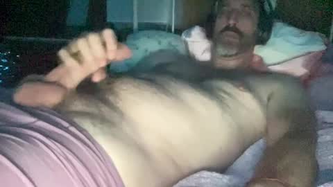 SurfGuy82 online show from 09/10/25, 04:23