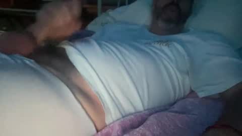 Snapshot of surfguy82 chatting on 11/05/25, 04:45 SurfGuy82 online show from 11/05/25, 04:45