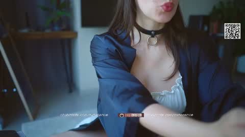 Snapshot of surfissence chatting on 06/17/26, 09:23 SOFIA DAMIEN PVT MODEL online show from 06/17/26, 09:23
