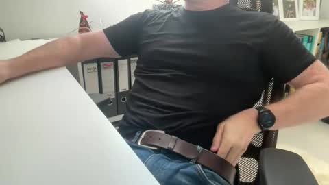 surfstar81 online show from 10/30/25, 09:00