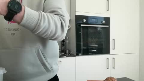 Snapshot of surfstar81 chatting on 03/19/26, 11:14 surfstar81 online show from 03/19/26, 11:14