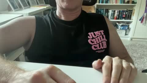 Snapshot of surfstar81 chatting on 06/25/26, 08:30 surfstar81 online show from 06/25/26, 08:30