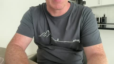 Snapshot of surfstar81 chatting on 07/01/26, 09:00 surfstar81 online show from 07/01/26, 09:00