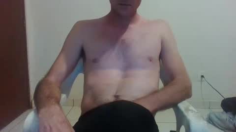 Snapshot of surfsup34 chatting on 09/26/25, 09:19 surfsup34 online show from 09/26/25, 09:19