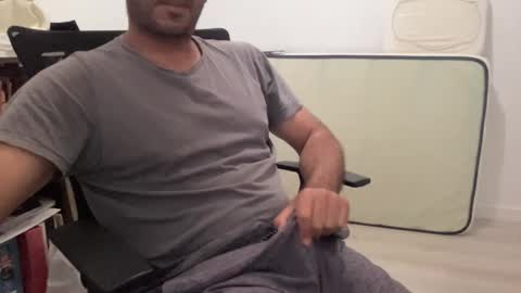 surftravel online show from 02/13/25, 01:59