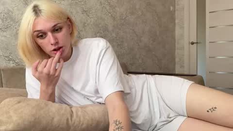 Vladiva online show from 09/30/25, 06:51