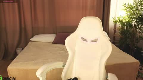 Annie online show from 04/09/26, 02:11