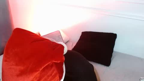 Snapshot of susana_hank chatting on 12/23/24, 06:48 susana online show from 12/23/24, 06:48