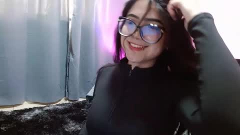 Snapshot of susana_hank chatting on 01/29/25, 07:00 susana online show from 01/29/25, 07:00