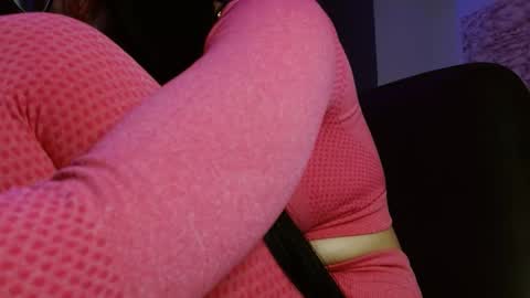 Snapshot of susana_hank chatting on 02/13/25, 11:26 susana online show from 02/13/25, 11:26
