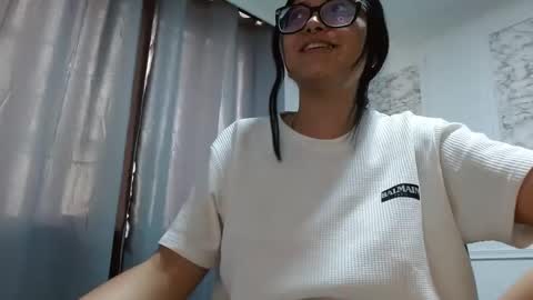 Snapshot of susana_hank chatting on 02/17/25, 06:15 susana online show from 02/17/25, 06:15