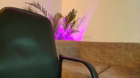 susana online show from 11/12/25, 07:24