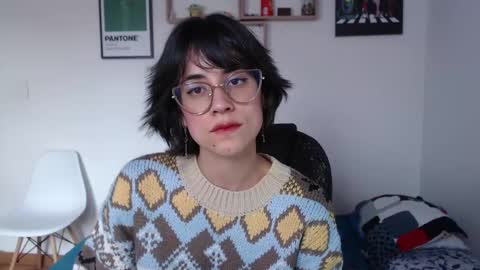 susana_w online show from 02/24/25, 08:58