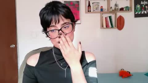 susana_w online show from 06/17/26, 08:32