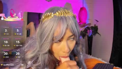 Susana W online show from 12/15/25, 10:03