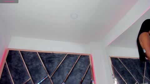 susanahenao online show from 09/10/25, 05:13