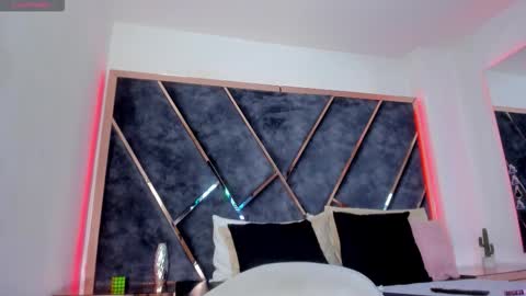 susanahenao online show from 09/13/25, 05:24