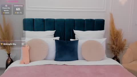 Susan online show from 11/10/25, 01:32