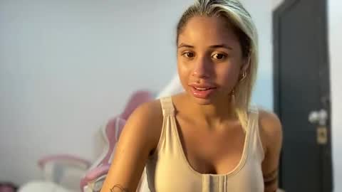 susan online show from 11/18/25, 01:33