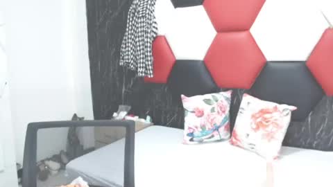 Snapshot of susanleroy chatting on 12/15/24, 05:56 susanleroy online show from 12/15/24, 05:56