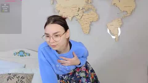 Snapshot of susannahtrojahn chatting on 02/23/26, 03:20 susannahtrojahn online show from 02/23/26, 03:20