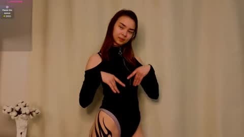 Snapshot of susannahtrojahn chatting on 05/19/26, 03:29 susannahtrojahn online show from 05/19/26, 03:29