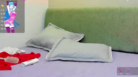 Snapshot of susannewolf_ chatting on 09/20/25, 12:06 Amelia online show from 09/20/25, 12:06