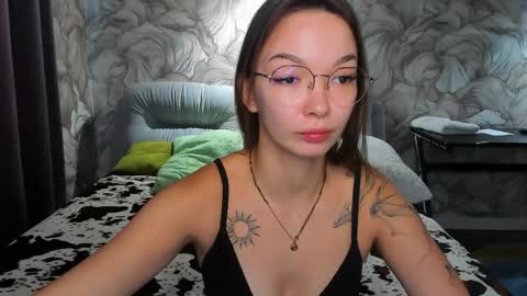 Snapshot of susannjohnson chatting on 04/20/26, 12:24 susannjohnson online show from 04/20/26, 12:24