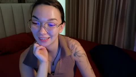 Snapshot of susannjohnson chatting on 05/16/26, 12:07 susannjohnson online show from 05/16/26, 12:07