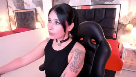 Snapshot of susanvilla chatting on 05/19/26, 07:53 susanvilla online show from 05/19/26, 07:53