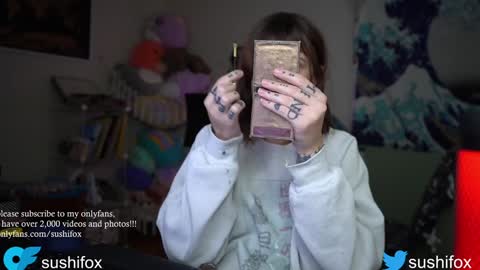 Snapshot of sushifox chatting on 01/21/25, 05:51 online show from 01/21/25, 05:51