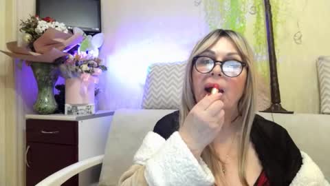 SusiexNoreen online show from 05/01/26, 07:13