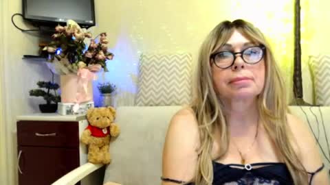 Snapshot of susiexnoreen chatting on 06/28/26, 01:00 SusiexNoreen online show from 06/28/26, 01:00