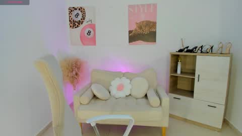 Snapshot of sussan_monroe chatting on 05/31/26, 07:04 Sussan Monroe online show from 05/31/26, 07:04