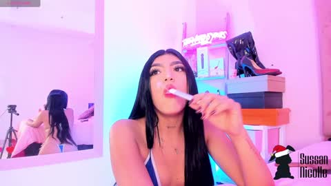 Snapshot of sussan_nicolle1 chatting on 12/17/24, 12:54 Sussan Nicole online show from 12/17/24, 12:54