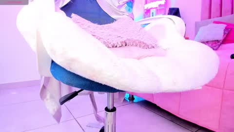 Snapshot of sussan_nicolle1 chatting on 02/03/25, 12:25 Sussan Nicole online show from 02/03/25, 12:25