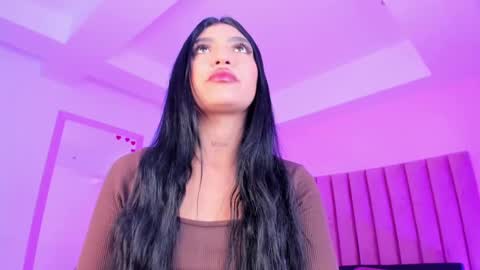 Snapshot of sussan_nicolle1 chatting on 10/01/25, 12:11 Sussan Nicole online show from 10/01/25, 12:11