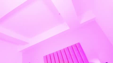 Snapshot of sussan_nicolle1 chatting on 10/04/25, 12:14 Sussan Nicole online show from 10/04/25, 12:14