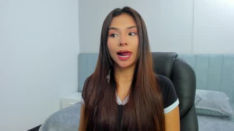 sussy_sweet4u online show from 03/12/25, 09:55