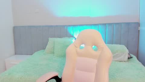 sussy_sweet4u online show from 09/12/25, 10:59