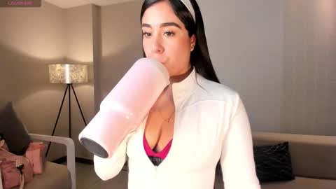 Sussy Bell online show from 02/25/26, 04:00