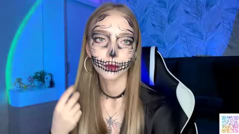 Jessica online show from 10/31/25, 04:19