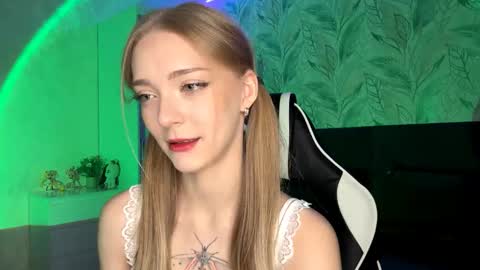 Jessica online show from 11/06/25, 05:25