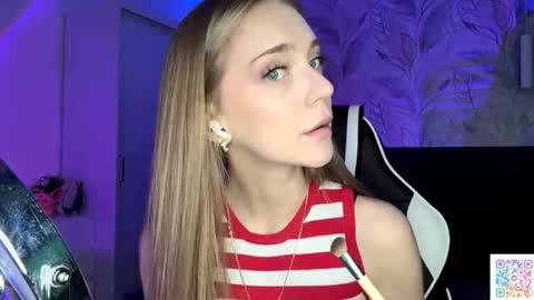 Jessica online show from 11/19/25, 05:13