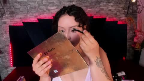 suxan_white online show from 04/16/26, 09:39