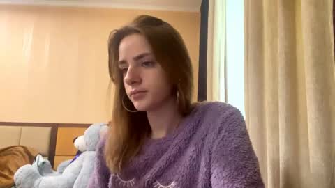 Snapshot of suzannetigerino chatting on 05/01/26, 06:51 Emila online show from 05/01/26, 06:51