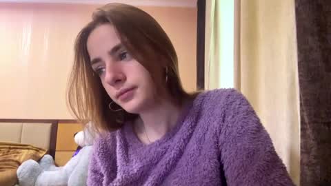Snapshot of suzannetigerino chatting on 05/09/26, 07:13 Emila online show from 05/09/26, 07:13